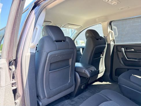 Used 2015 Chevrolet Traverse LT w/ Style and Technology Package FWD image 23