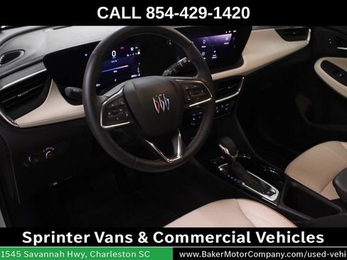 Used 2025 Buick Encore GX Avenir w/ Avenir Convenience Package FWD image 4