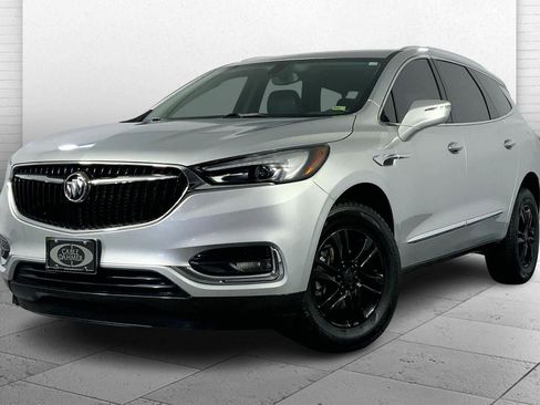 Used 2020 Buick Enclave Essence FWD image 11
