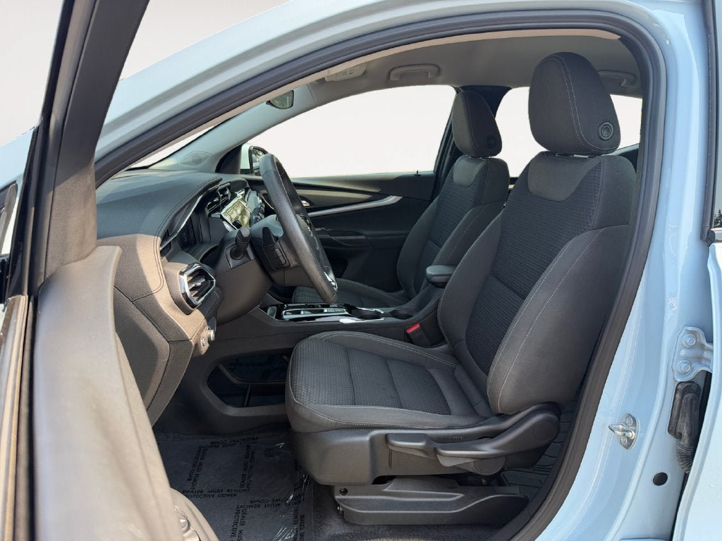 Used 2023 Chevrolet Bolt EUV LT FWD image 7