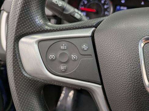 Used 2023 GMC Terrain SLE w/ Driver Convenience Package image 16