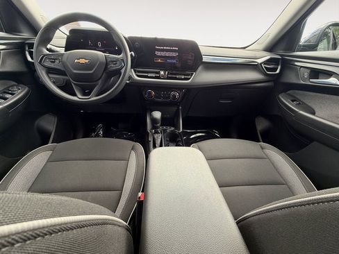 Used 2025 Chevrolet TrailBlazer LT AWD/4WD image 11