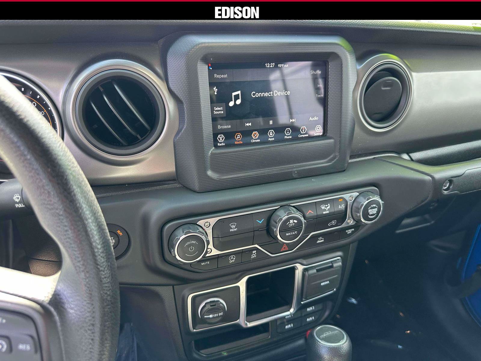 Used 2023 Jeep Gladiator Sport w/ Trailer Tow Package AWD/4WD image 26