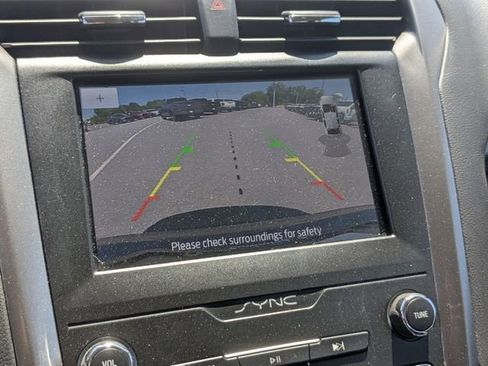 Certified 2020 Ford Fusion SE FWD image 17
