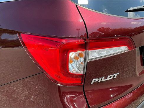 Used 2022 Honda Pilot Elite image 25