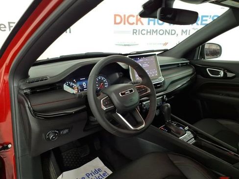 Used 2023 Jeep Compass Trailhawk AWD/4WD image 13