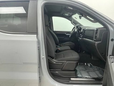 Used 2024 Chevrolet Silverado 1500 LT AWD/4WD image 17