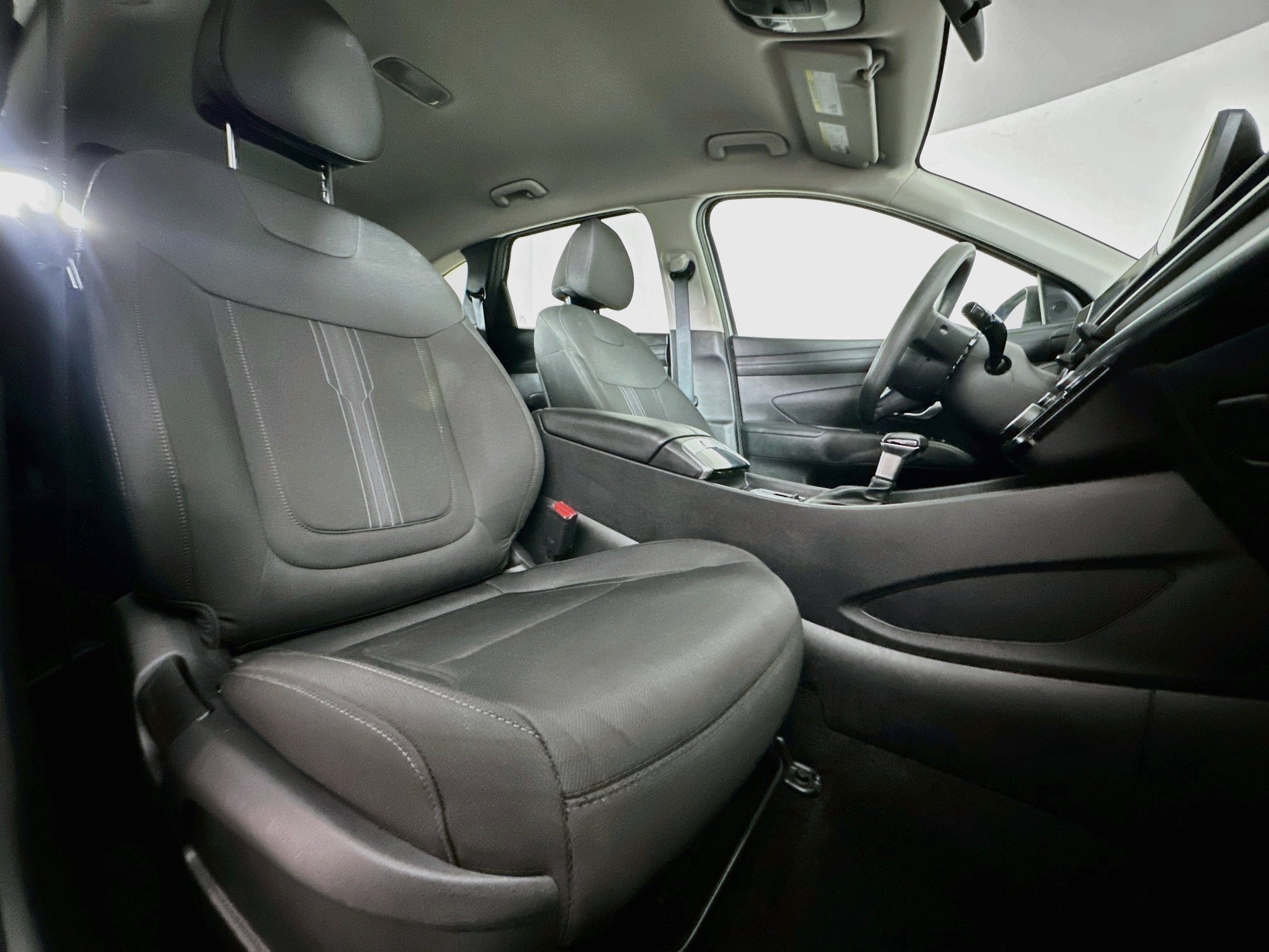 Used 2025 Hyundai Tucson SEL AWD/4WD image 31