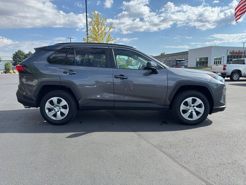Certified 2021 Toyota RAV4 LE FWD image 3