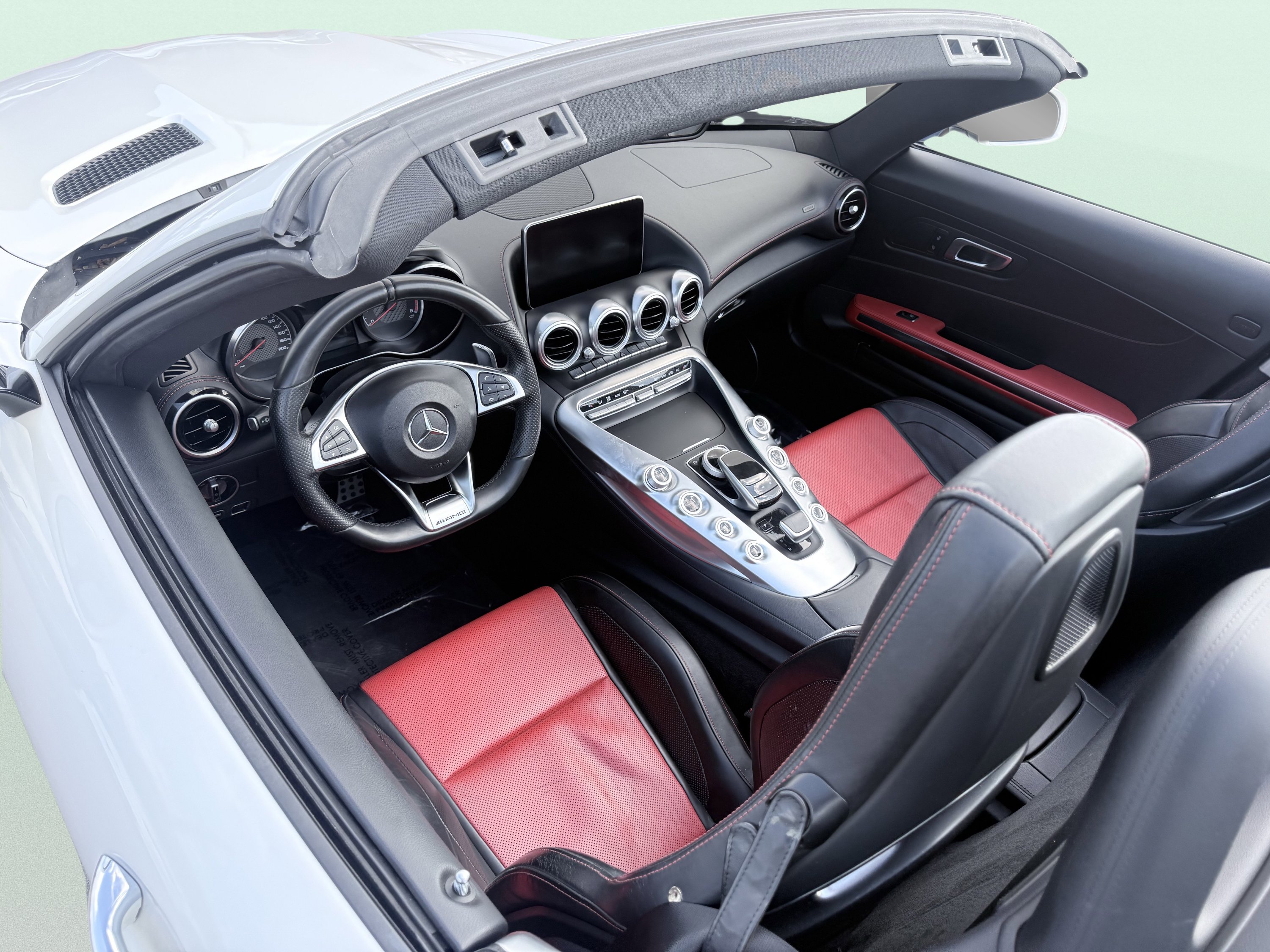 Used 2018 Mercedes-Benz AMG GT Roadster image 34