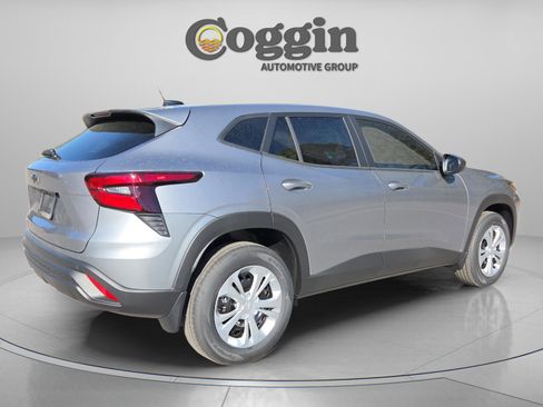 New 2026 Chevrolet Trax LS image 6