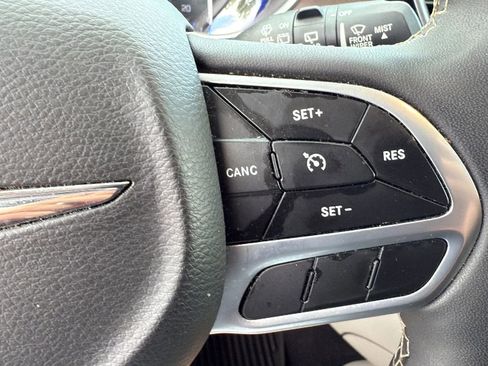 Used 2023 Chrysler Voyager LX FWD image 19
