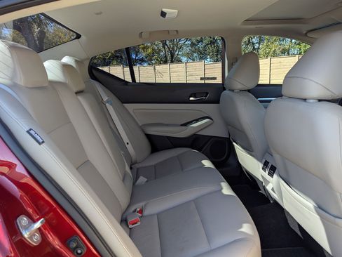 Used 2019 Nissan Altima 2.0 Edition One image 25