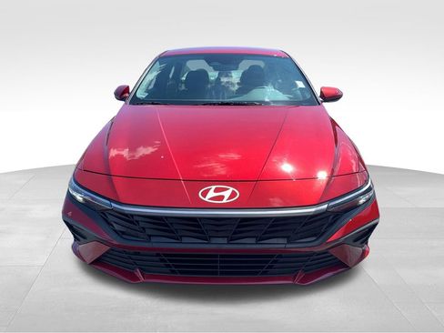 Used 2024 Hyundai Elantra SEL FWD image 8