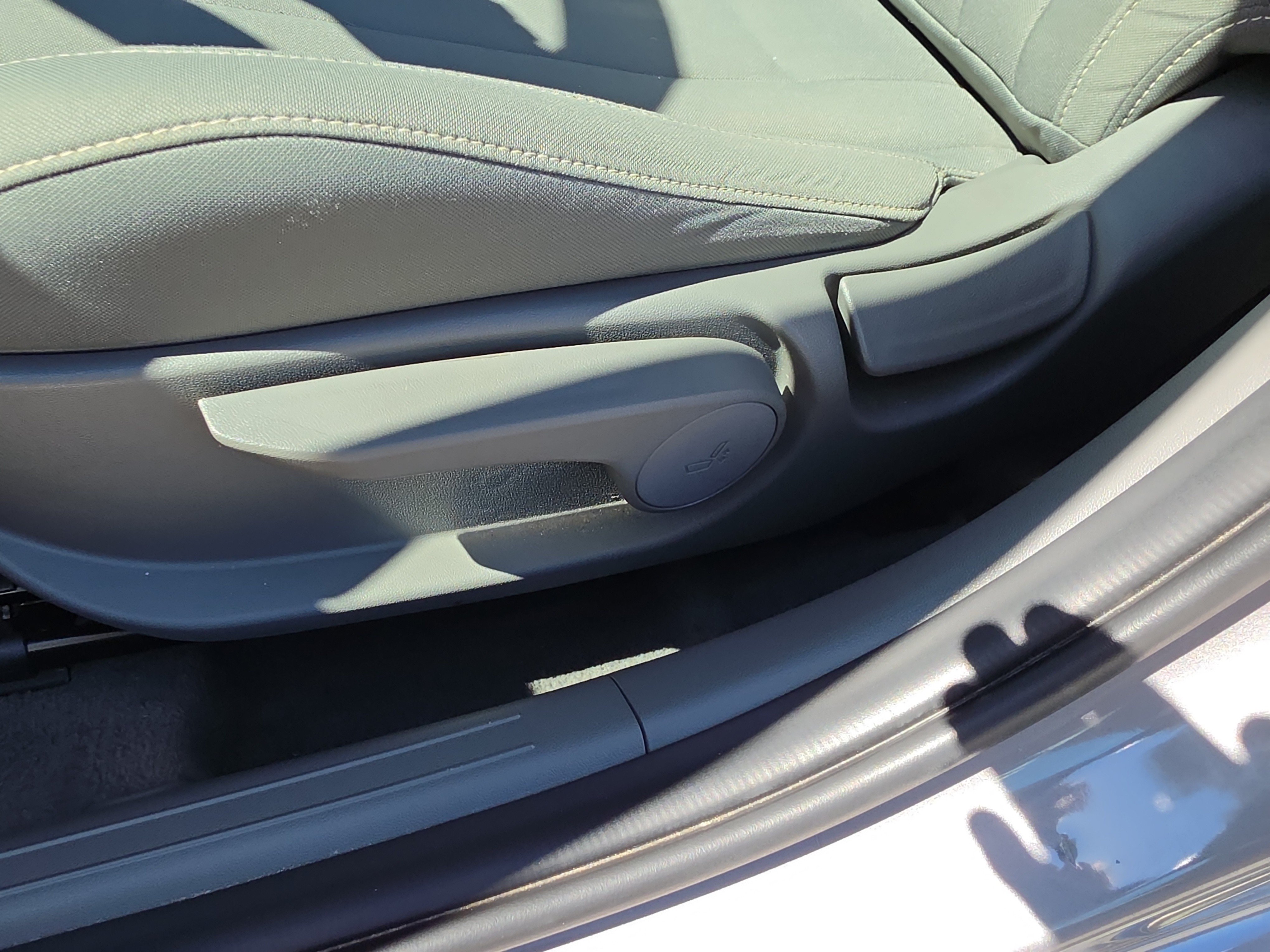 Used 2023 Hyundai Elantra SEL FWD image 20