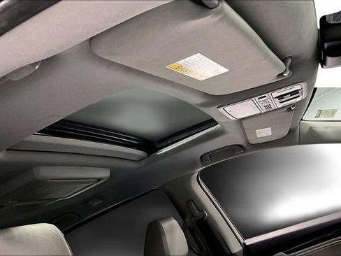 Used 2020 Honda Odyssey Elite image 4