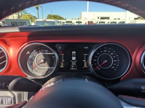 Used 2020 Jeep Gladiator Rubicon image 28