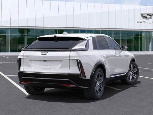 New 2025 Cadillac Lyriq Luxury image 4