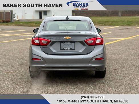 Used 2019 Chevrolet Cruze LT w/ Convenience Package image 6