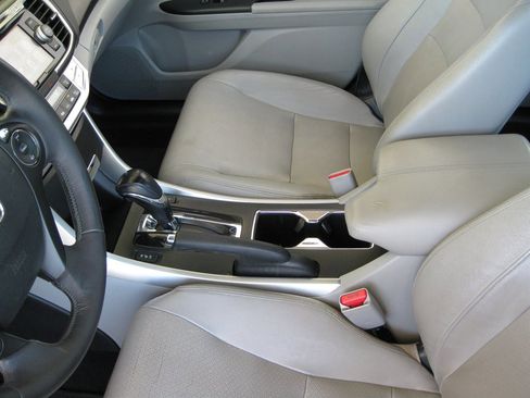 Used 2013 Honda Accord EX-L image 24