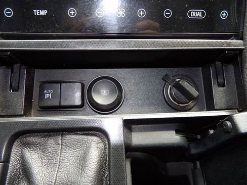 Used 2013 Ford Taurus SHO AWD/4WD image 28