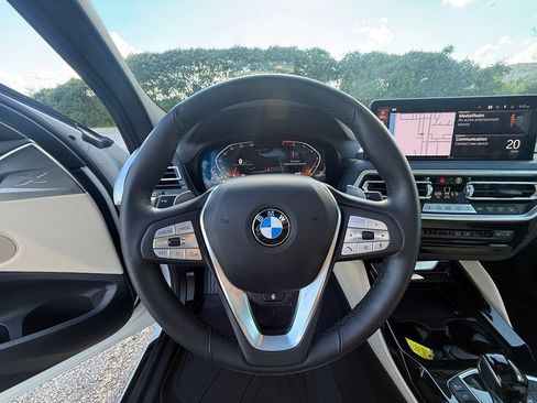 Used 2025 BMW X4 xDrive30i w/ Premium Package AWD/4WD image 23