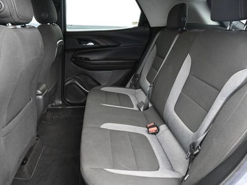 Used 2023 Chevrolet TrailBlazer LT FWD image 25