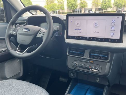 New 2026 Ford Maverick XLT image 3