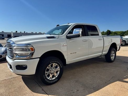 Used 2024 RAM 2500 Laramie AWD/4WD image 14