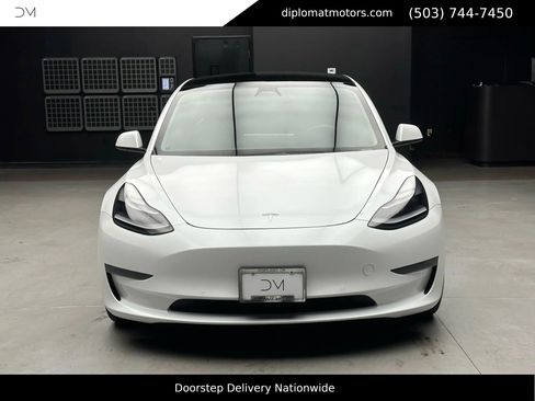 Used 2021 Tesla Model 3 Performance image 10