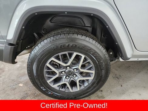 Certified 2024 Jeep Wrangler Unlimited Sahara w/ Technology Group AWD/4WD image 37
