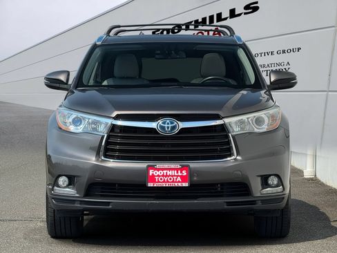 Used 2015 Toyota Highlander Limited Platinum AWD/4WD image 2