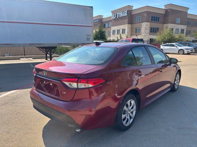 Used 2025 Toyota Corolla LE FWD image 5
