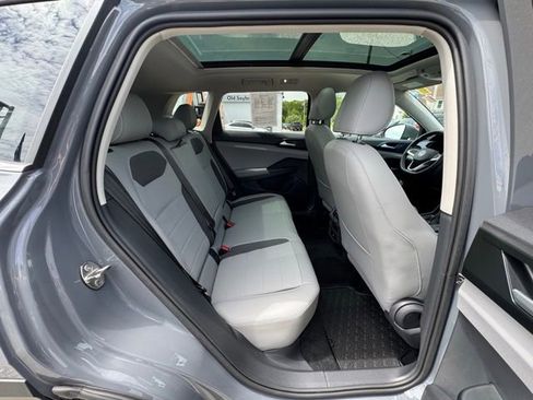 Certified 2023 Volkswagen Taos SE w/ Panoramic Sunroof Package FWD image 23