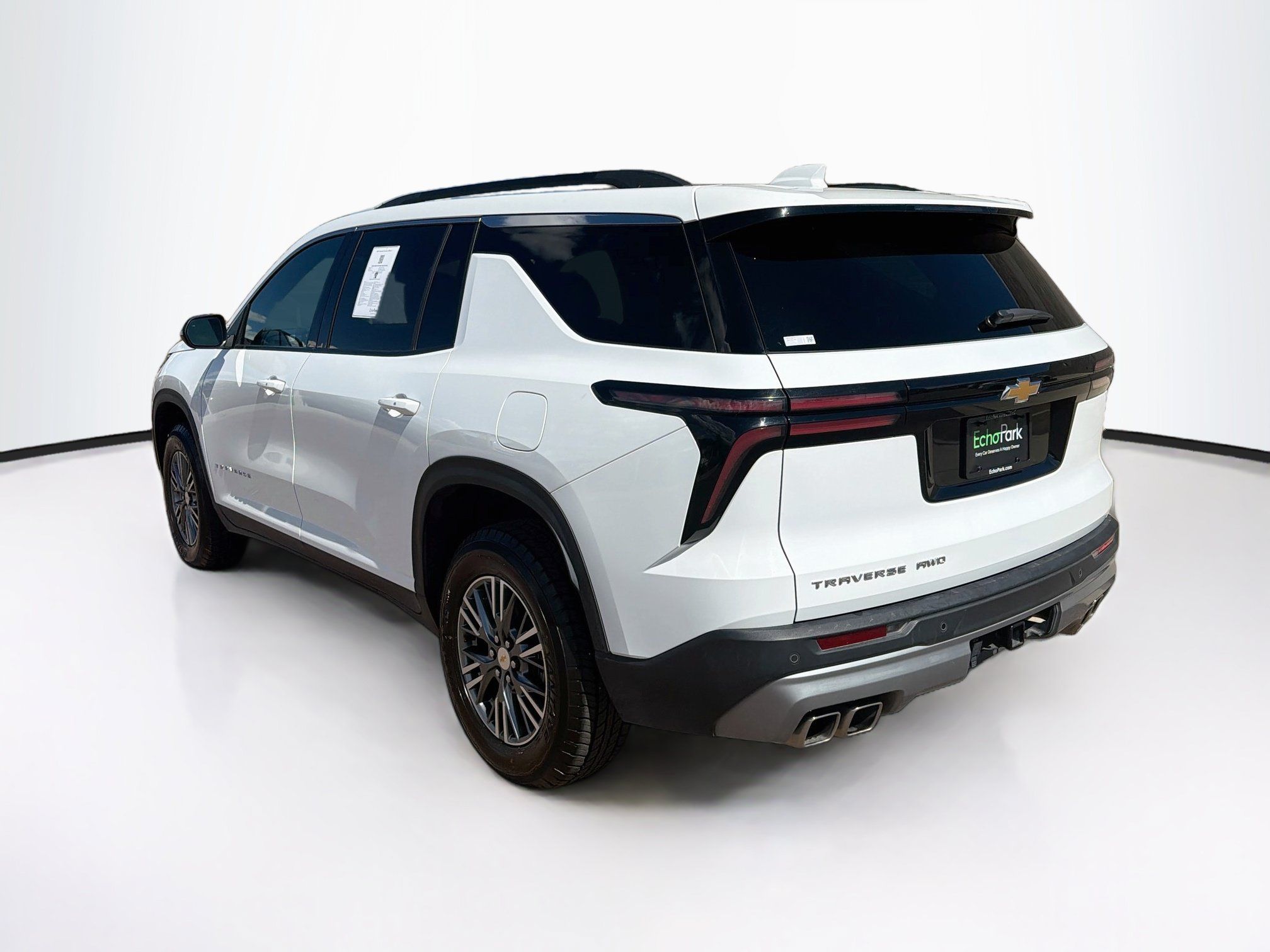 Used 2025 Chevrolet Traverse LT AWD/4WD image 5