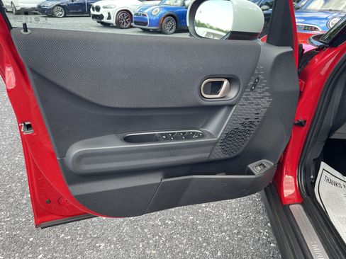 Used 2025 MINI Cooper S FWD image 9