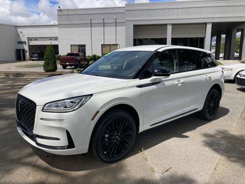 New 2025 Lincoln Corsair Reserve w/ Jet Appearance Package image 9