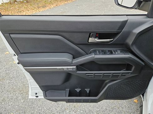 New 2025 Toyota Tacoma TRD Off-Road image 7
