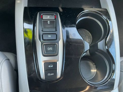 Used 2016 Honda Pilot Touring image 26