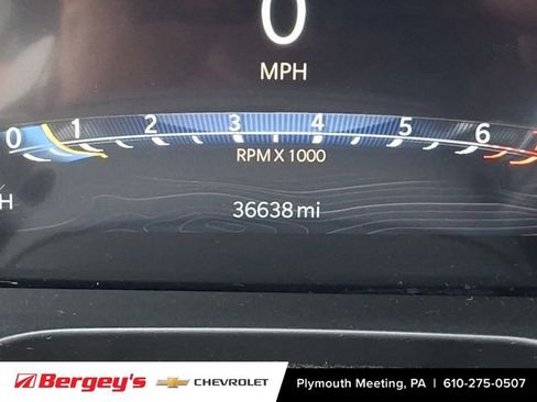 Used 2023 Jeep Grand Cherokee Laredo AWD/4WD image 23