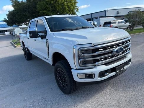 Used 2024 Ford F250 Platinum AWD/4WD image 3