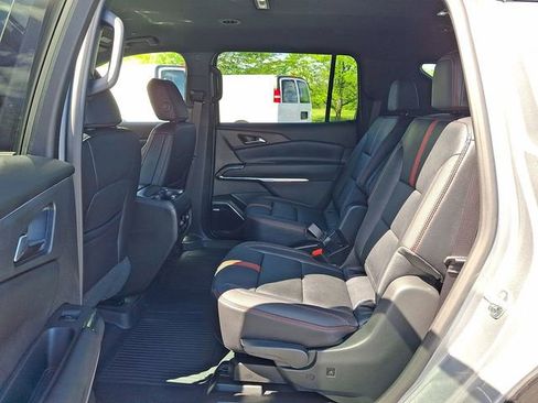 Certified 2026 Chevrolet Traverse RS w/ LPO, Floor Liner Package AWD/4WD image 24