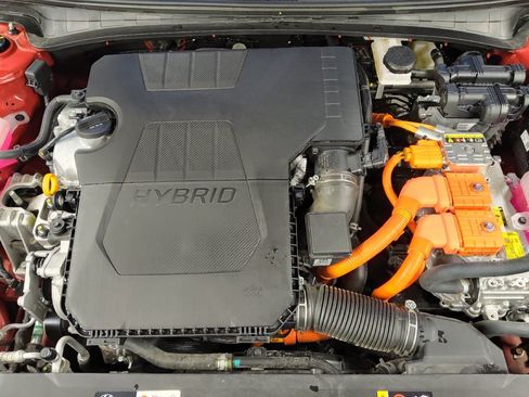 Used 2025 Hyundai Elantra Limited FWD image 30