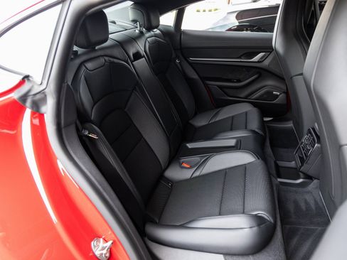 Certified 2025 Porsche Taycan AWD/4WD image 40