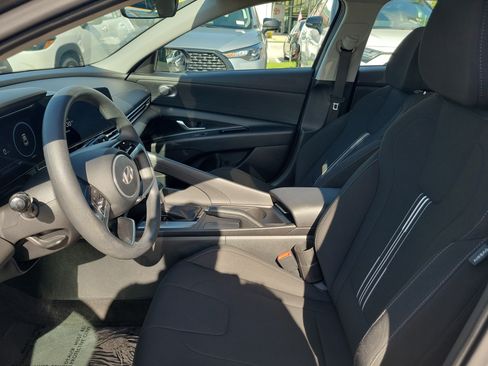 Used 2024 Hyundai Elantra SEL FWD image 21
