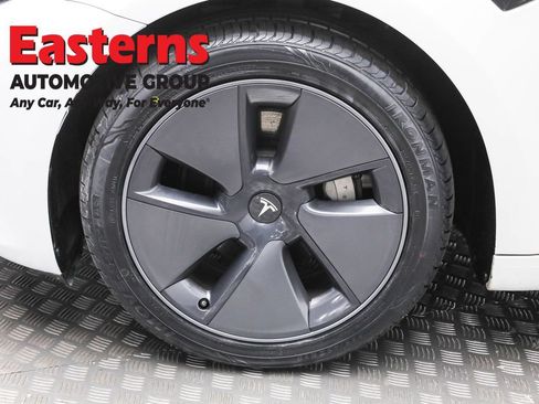 Used 2023 Tesla Model 3 Standard Range image 29