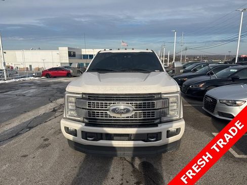 Used 2018 Ford F350 Platinum w/ Platinum Ultimate Package image 2