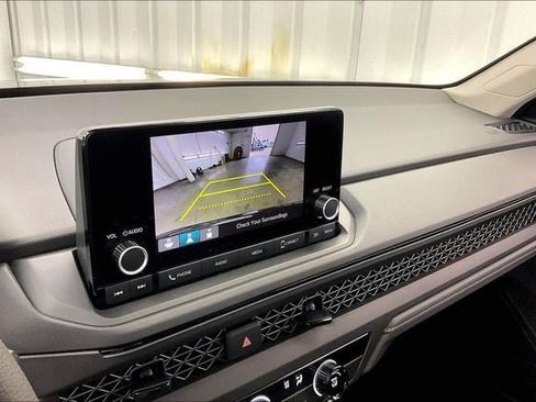 Certified 2025 Honda Accord LX image 27