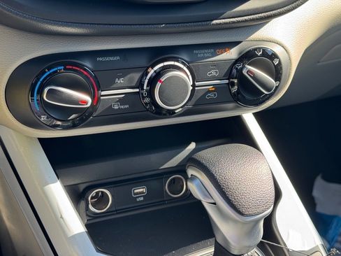 New 2025 Kia Soul LX image 14