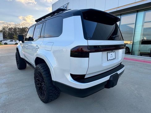 Used 2025 Lexus GX 550 w/ Accessory Package (Z1) image 3